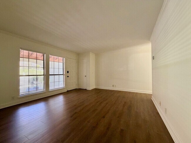 Foto del edificio - Charming West Nashville Condo with Designer Kitchen & Private Patio Access