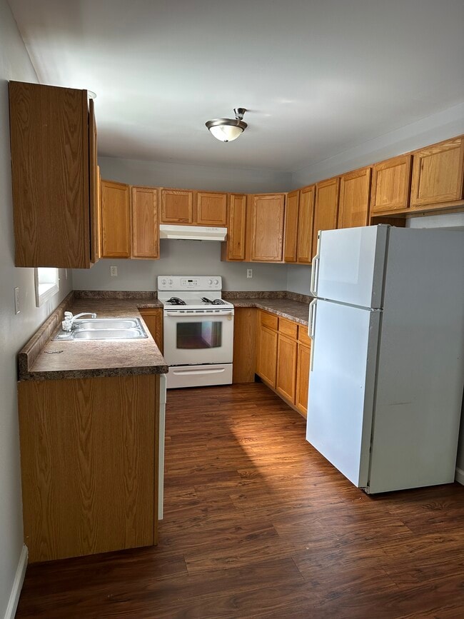Building Photo - 15 LLC-80 Sailly Avenue