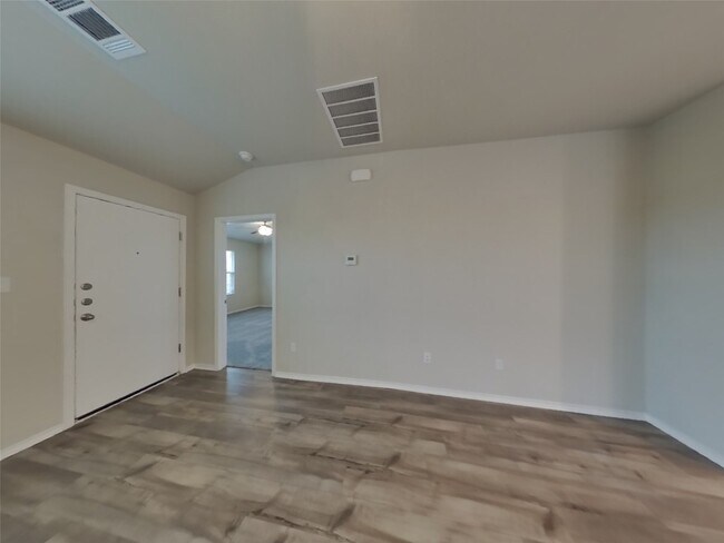 Foto del edificio - 5209 Sidesaddle Dr