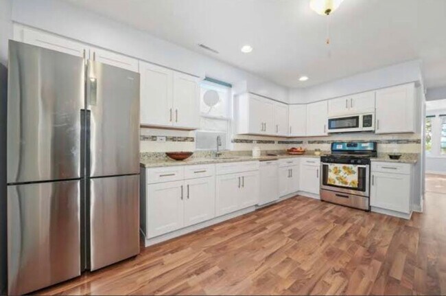 Foto del edificio - 4316 W 31st St