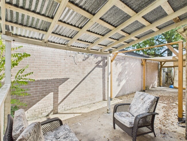 Building Photo - 7611 Hopewell Ln