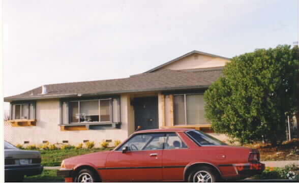 Primary Photo - 3215 Rockport Ave