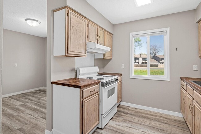 Foto del edificio - 3808 Lodestone Ln