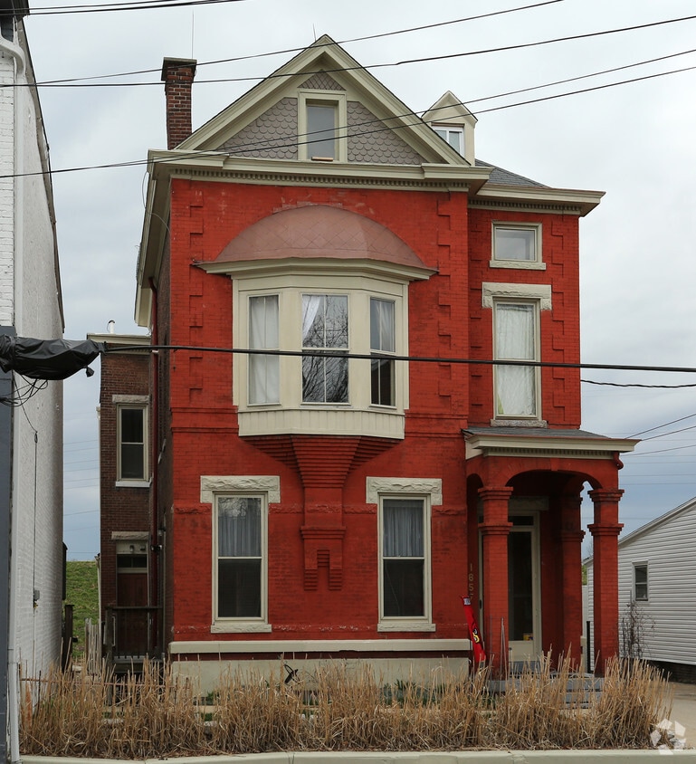 Primary Photo - 1657 Story Ave