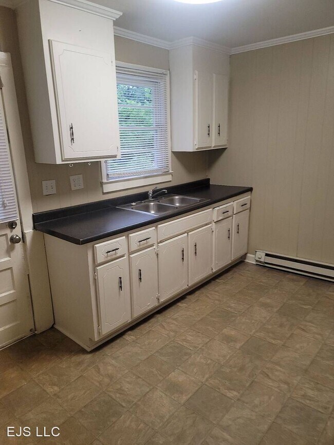 Foto del edificio - 2 br, 2 bath House - 231 Elder Street