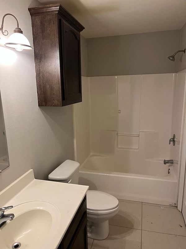 Foto del edificio - 720 S Logan Dr