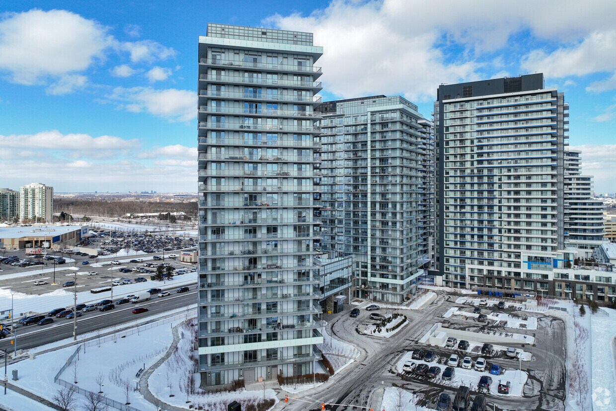 Building Photo - Erin Square Condos