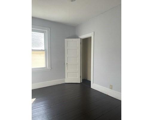 Building Photo - 3 bedroom in New Bedford MA 02744
