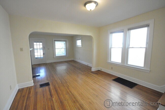 Building Photo - 2682-2684 Hibbert Avenue