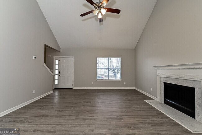 Foto del edificio - 1205 Redbud Ct
