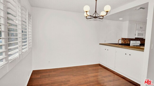 Foto del edificio - 263 E Sierra Madre Blvd