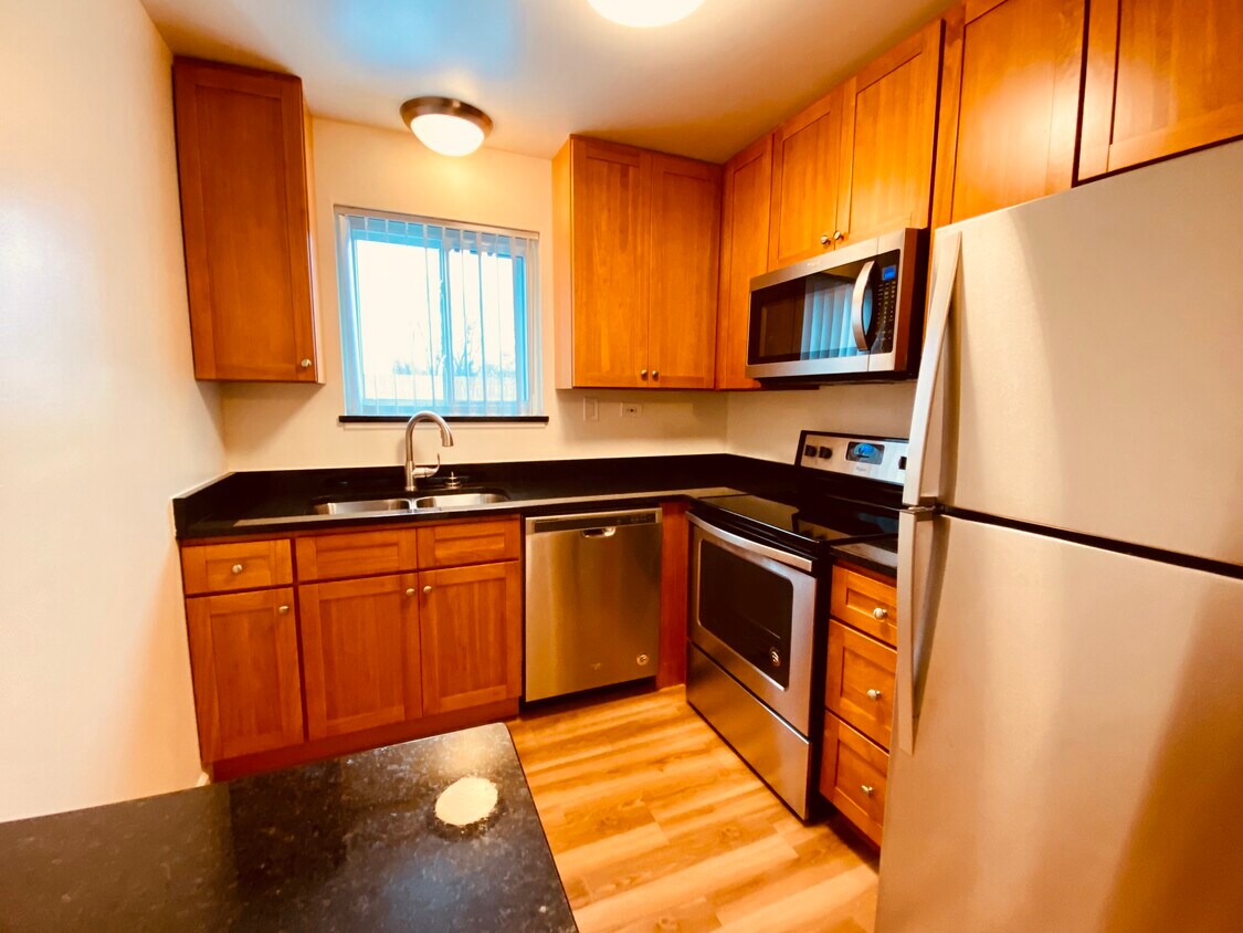 Court Apartments Apartments 900906 Joliet Rd La Grange