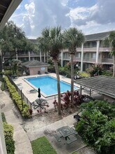 Building Photo - 120 Blue Pointe Way