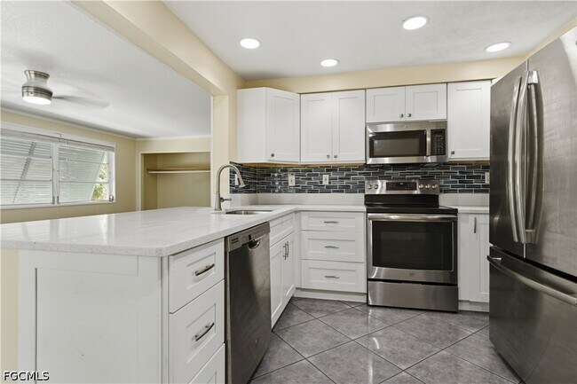 Building Photo - 4425 N Canal Cir