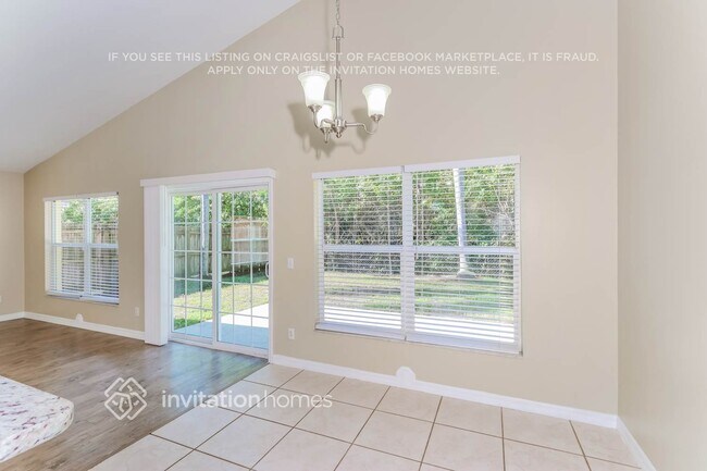 Foto del edificio - 1661 Silverado Dr