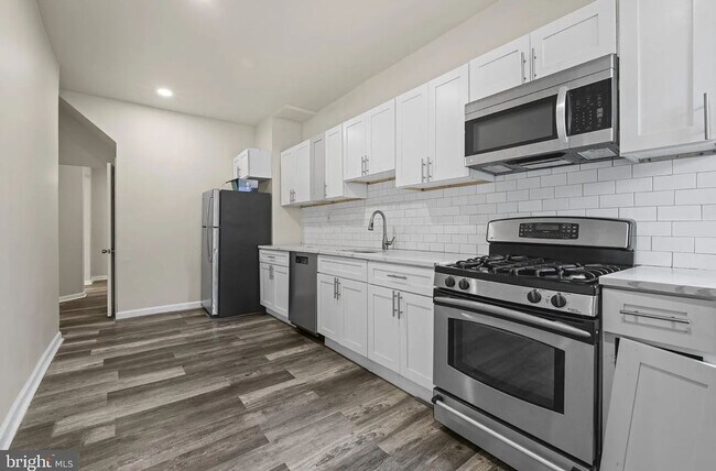 Foto del edificio - Charming 4 Bedroom Home in West Baltimore