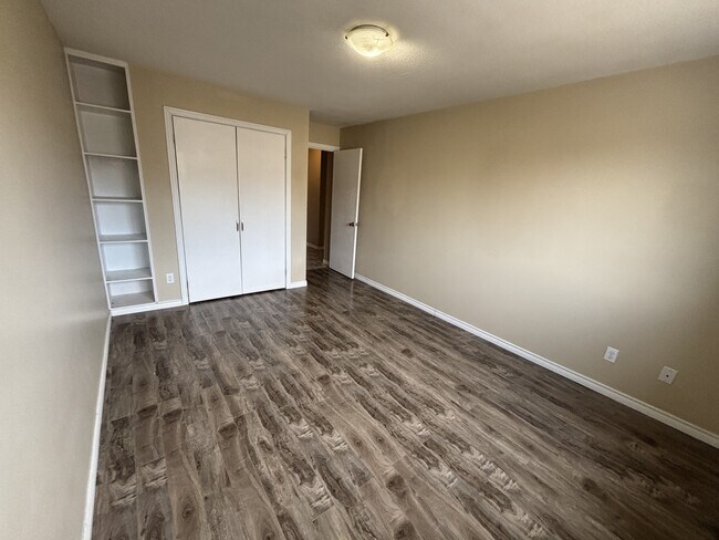 Photo du bâtiment - 87 Westwood Dr