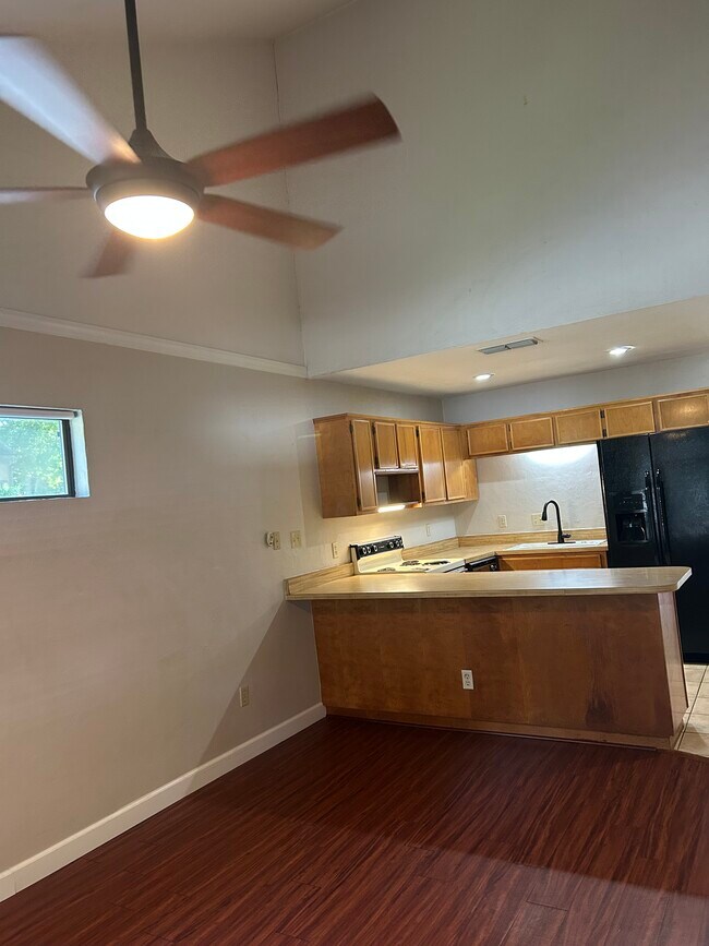 Foto del edificio - 1129 Ocala Rd