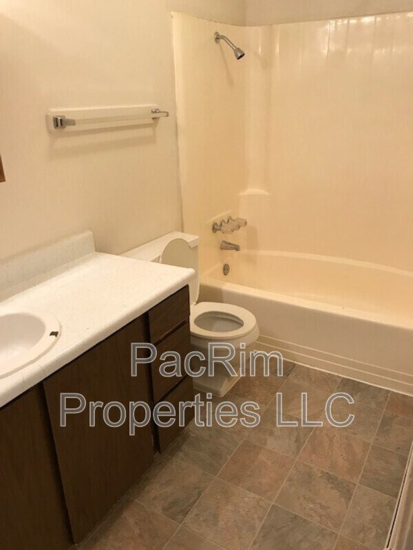 Foto del edificio - 3350 Boniface Pkwy