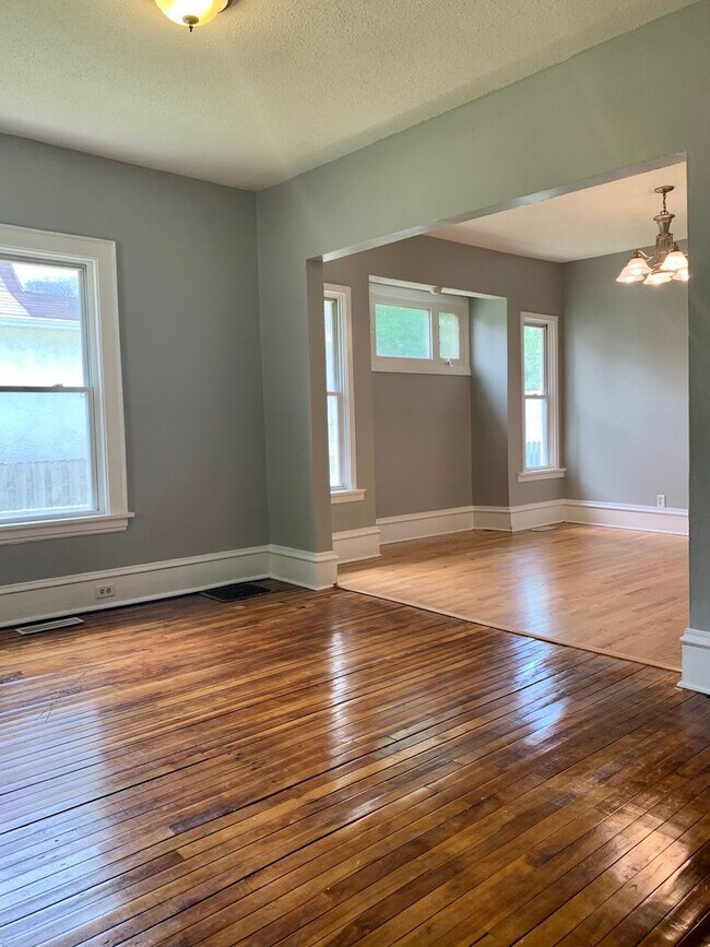 Foto del edificio - Nice 4 bedroom + Den Home in Minneapolis!