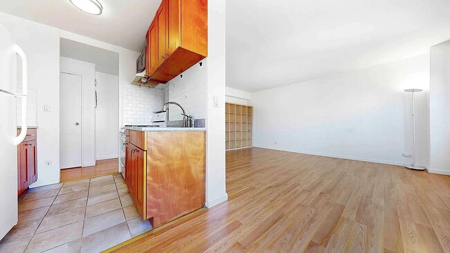 Foto del edificio - 115 Ashland Pl