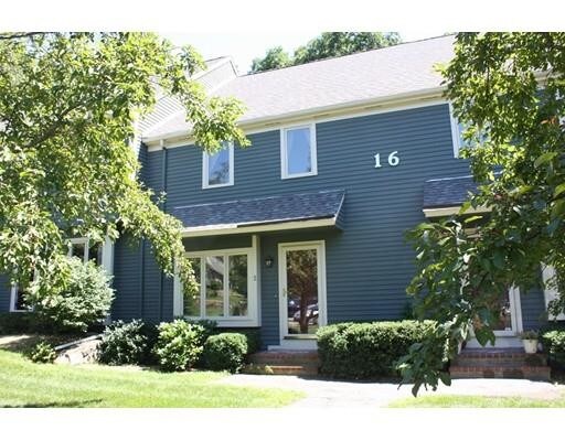 Building Photo - 16 Deer Path