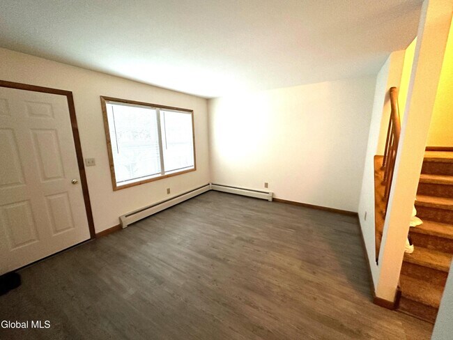 Foto del edificio - 23 Warsaw Ave