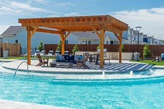 Building Photo - 407 Waller Ln