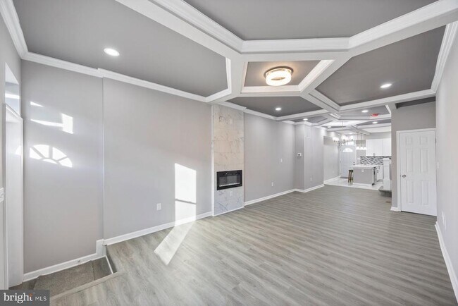 Building Photo - 723 N Luzerne Ave