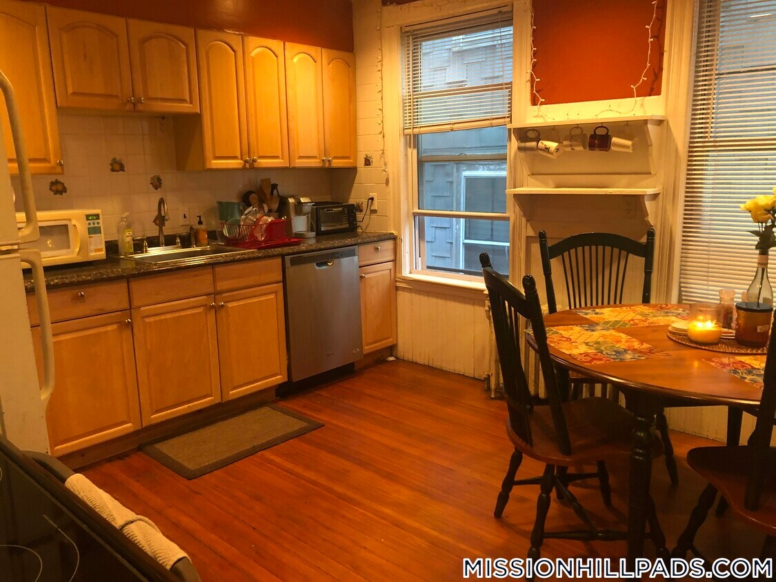 Foto principal - 10 Sachem St