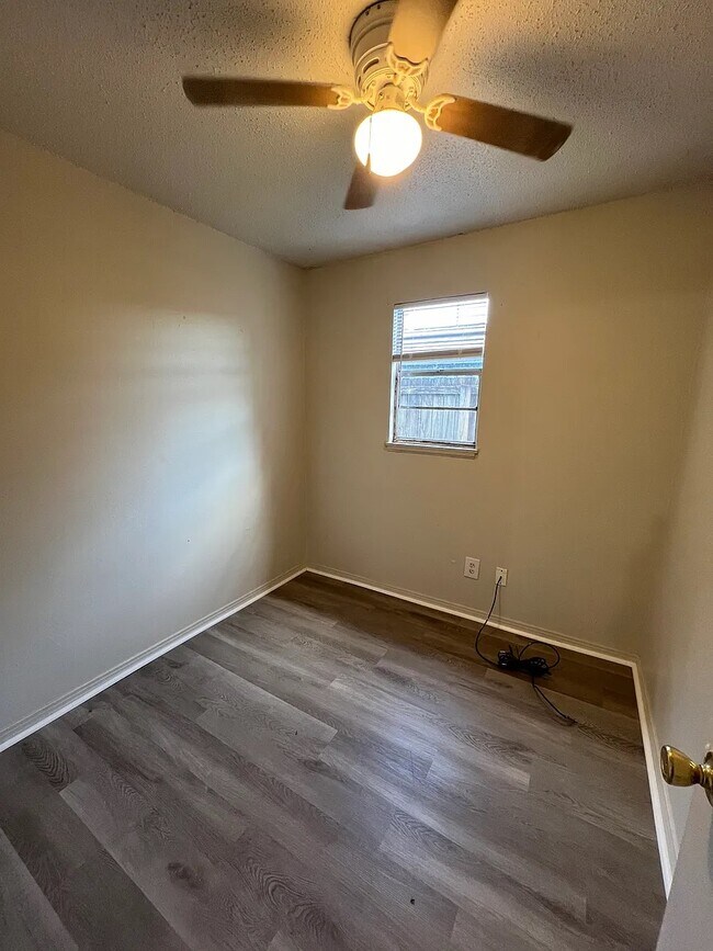 Foto del edificio - 4475 Vern Cove