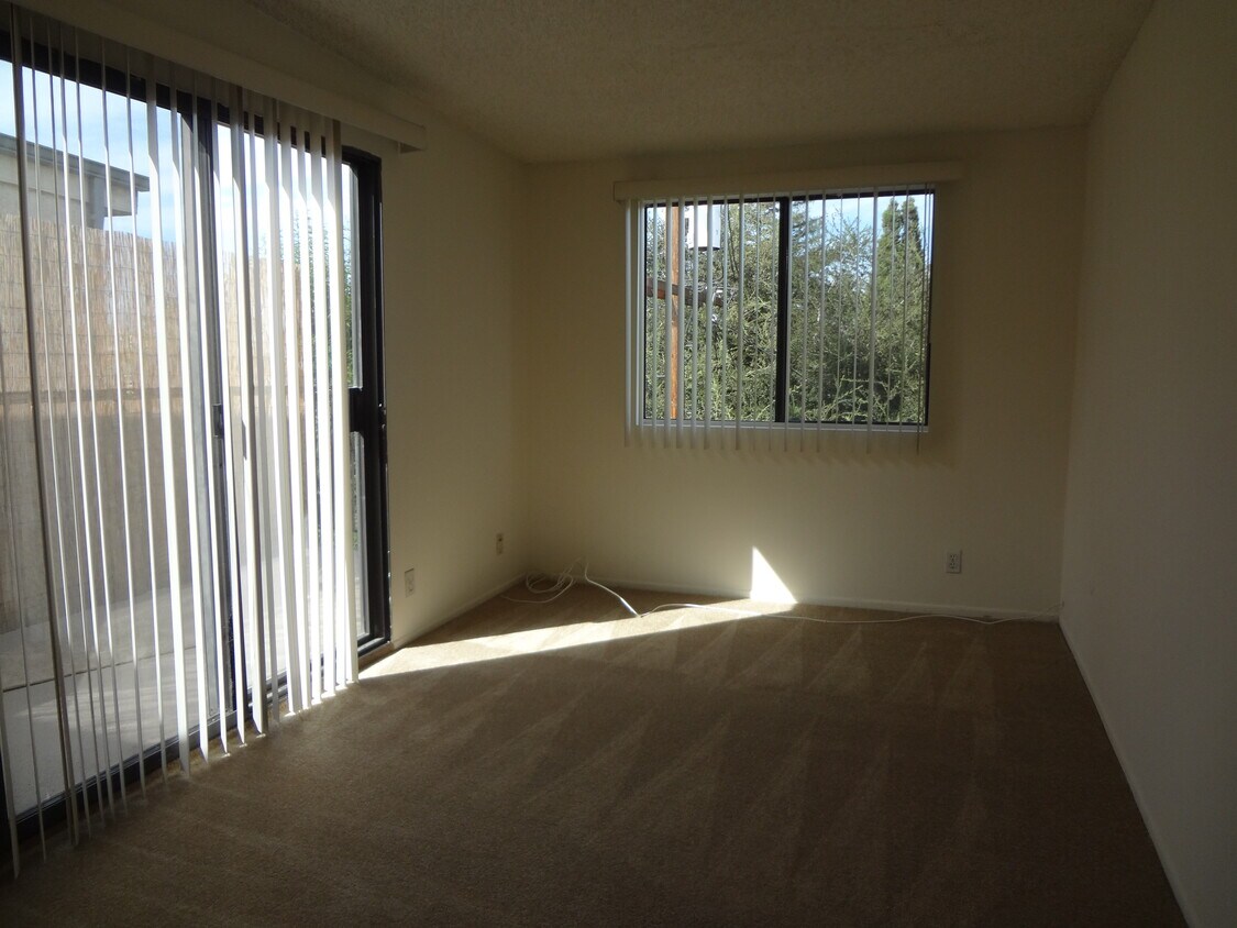 Primary Photo - 12021 Burbank Blvd