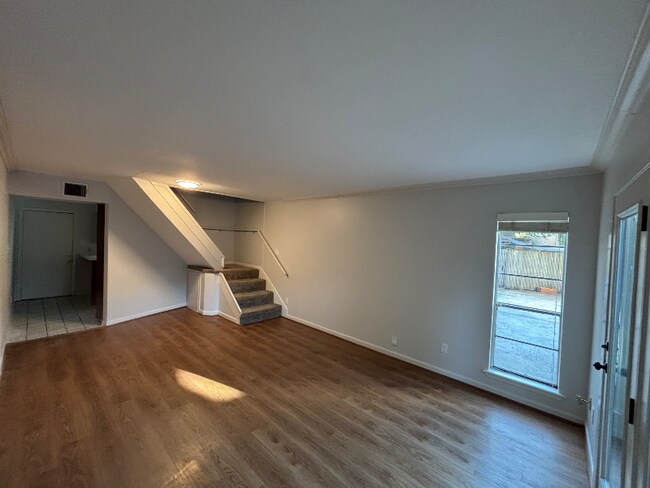Foto del edificio - 2137 Branard St