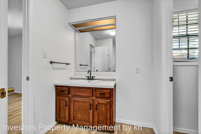 Building Photo - 3 br, 2 bath House - 4307 S. 88th St.