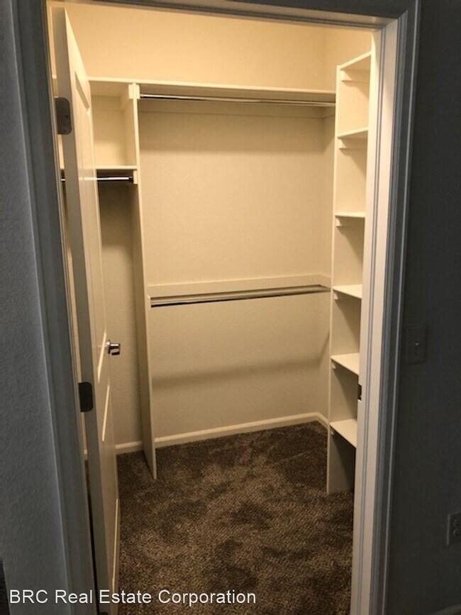 Building Photo - 1 br, 1 bath Apartment - 1230 Pierce Street