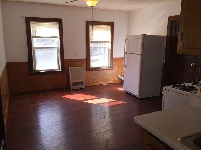 Kitchen - 46 Winter St