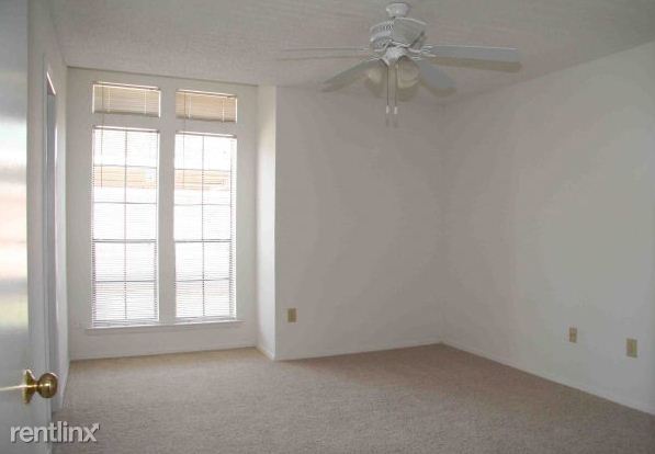 Building Photo - 2501 Toler Ln