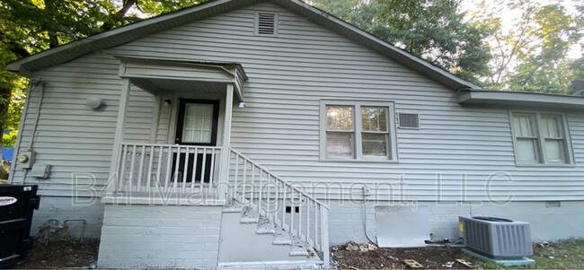 Building Photo - 118 Cherry St