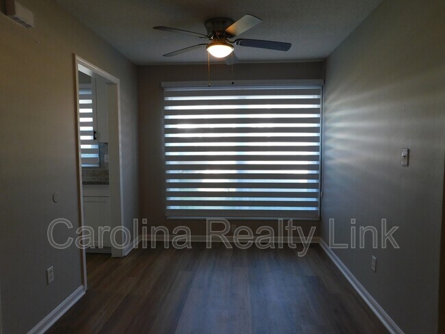 Foto del edificio - 270 Spring St SW