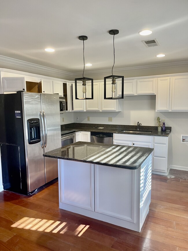 Kitchen - 122 Rd 1084