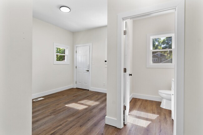 Building Photo - 4073 N College Ave