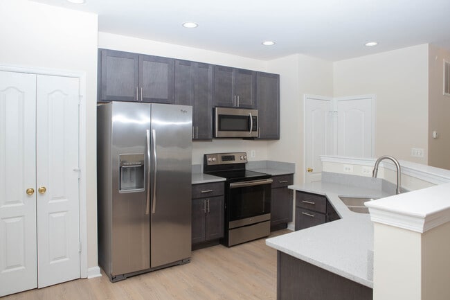 Building Photo - 2829 Forest Run Dr