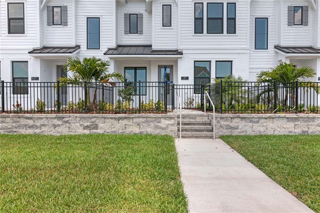 Primary Photo - 1595 Springwell Ln