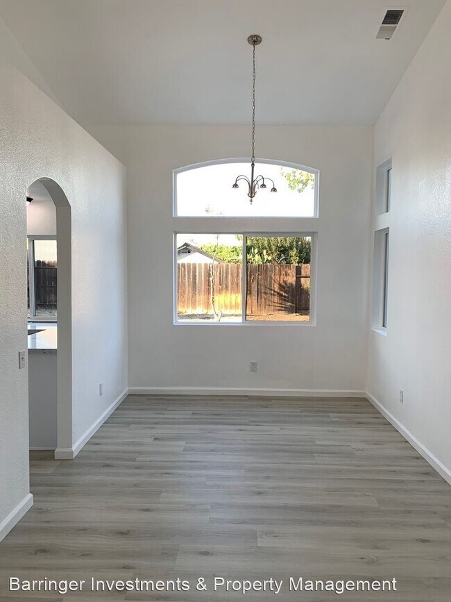 Foto del edificio - 4 br, 3 bath House - 1833 Houston Ave