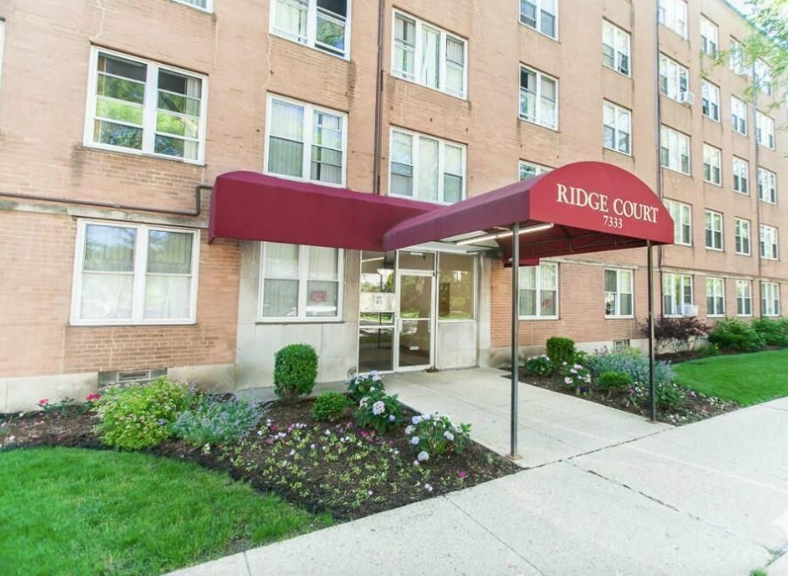 7333 N Ridge Blvd, Chicago, IL 60645 Rentals in Chicago at 7333 N Ridge