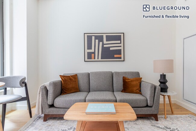 Foto del edificio - 244 W 29th St