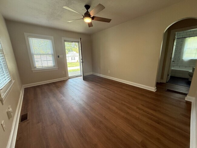 Foto del edificio - Charming 2 bedroom 1 bath Home