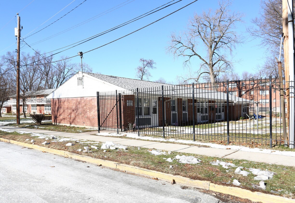 Building Photo - Mary Mahoney Village