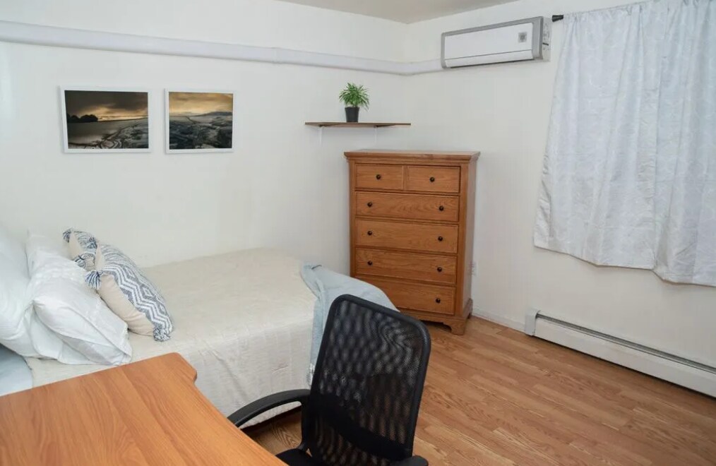 Foto principal - 319 College Ave