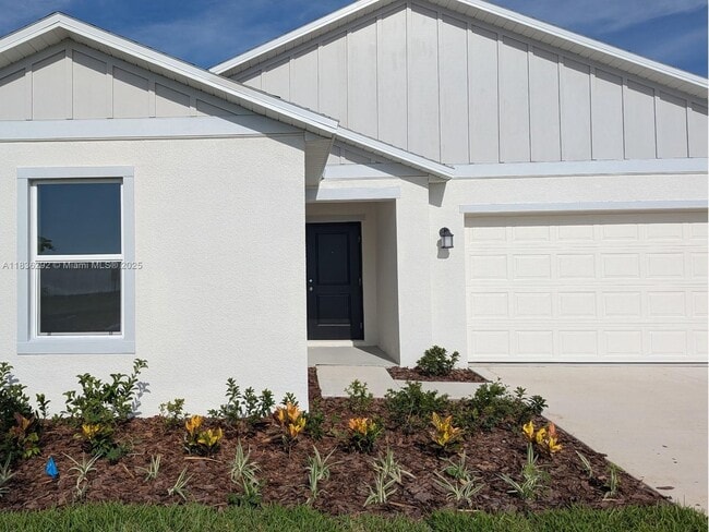 Building Photo - 2406 McKinley Dr